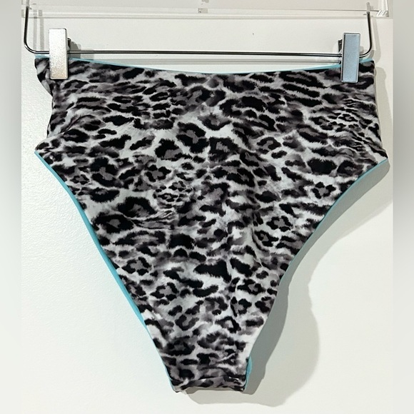 NWT Becca 2 Piece Set Animal Kingdom Leopard Bikini S M - Picture 7 of 9